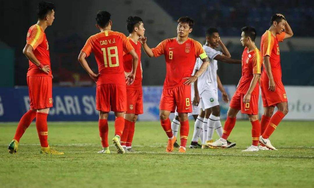 意外！国足踢东亚杯23人名单官宣，王大雷无缘+高洪波进教练组的简单介绍