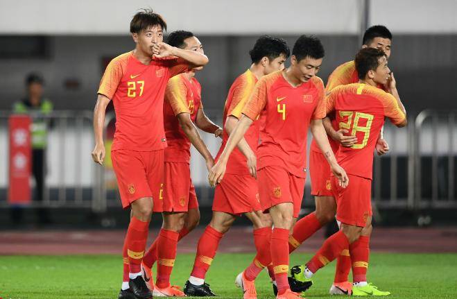 意外！国足踢东亚杯23人名单官宣，王大雷无缘+高洪波进教练组的简单介绍