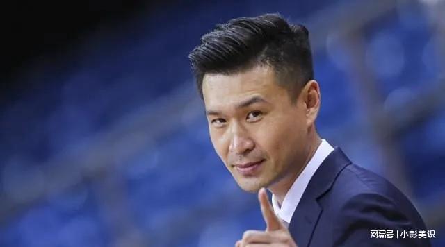 霍楠：中国篮球缺后卫，但我们的教练在身高门槛上设立太高的简单介绍